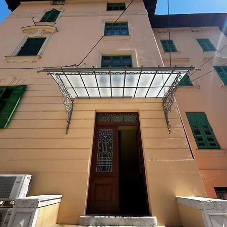 S Balkonom 10 Metara Od Mora Appartement Opatija