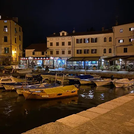S Balkonom 10 Metara Od Mora Daire Opatija