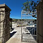 S Balkonom 10 Metara Od Mora אופטיה