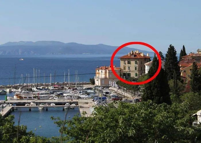 S Balkonom 10 Metara Od Mora Opatija