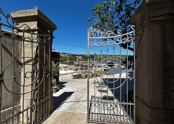 S Balkonom 10 Metara Od Mora Opatija